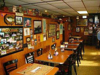 Interior - Pizzitola's Bar-B-Cue in Houston, TX Barbecue Restaurants