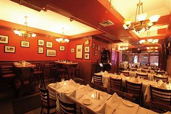 Interior - Playwright Celtic Pub in Theater District, Hell's Kitchen - New York, NY American Restaurants