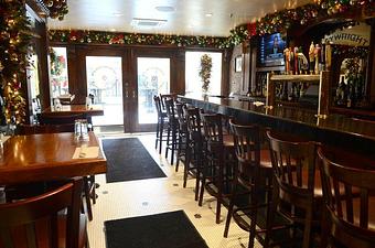 Interior - Playwright Celtic Pub in Theater District, Hell's Kitchen - New York, NY American Restaurants