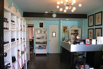 Interior - Primrose Organics Salon in Los Angeles, CA Beauty Salons