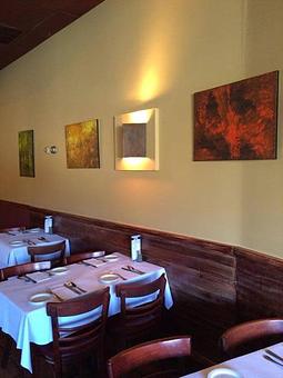 Interior - Rachel's Cafe in Syosset, NY American Restaurants