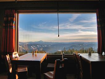 Interior - Ram’s Head Bar - Ski Area in Timberline Lodge - Timberline Lodge, OR American Restaurants