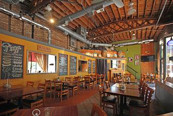 Interior - Ranalli's of Andersonville in Andersonville/Edgewater - Chicago, IL Pizza Restaurant