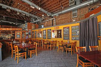 Interior - Ranalli's of Andersonville in Andersonville/Edgewater - Chicago, IL Pizza Restaurant