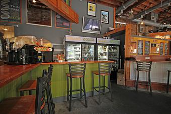 Interior - Ranalli's of Andersonville in Andersonville/Edgewater - Chicago, IL Pizza Restaurant