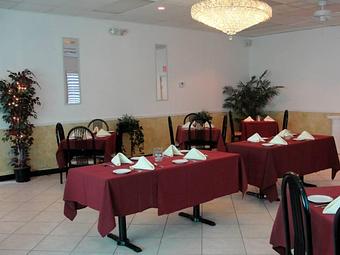 Interior - Randy Loren's Dolce Vita Ristorante in Schenectady, NY American Restaurants