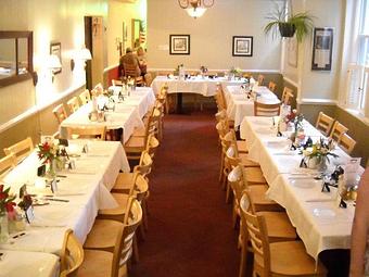 Interior - Robin Inn in Richmond, VA American Restaurants