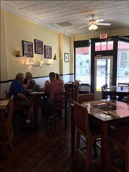 Interior - Roses Bistro Off Main in New Port Richey, FL American Restaurants