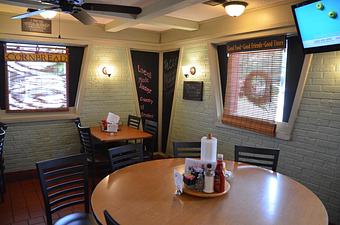 Interior - Rylan's Restaurant in Franklin, KY American Restaurants Interior - Rylan's Restaurant in Franklin, KY American Restaurants