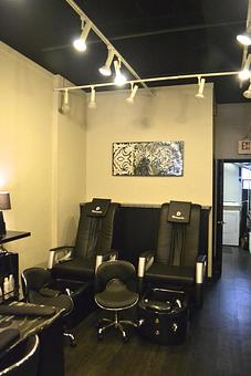 Interior - Salon 448 in Georgetown Square - Wood Dale, IL Beauty Salons