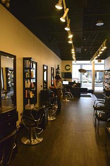 Interior - Salon 448 in Georgetown Square - Wood Dale, IL Beauty Salons