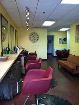 Interior - Salon Otiffe in Los Angeles, CA Beauty Salons