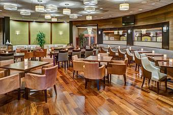 Interior - Seaports Restaurant in Seatac, WA Hotels & Motels