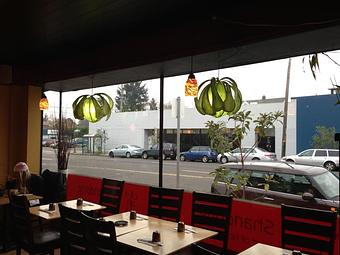 Interior - Shandong Restaurant in Hollywood - Portland, OR Thai Restaurants