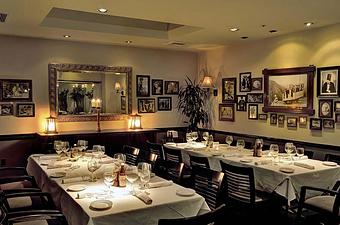 Interior - Smitty's Grill in Pasadena, CA American Restaurants