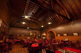 Interior - Steaming Tender in Palmer, MA American Restaurants