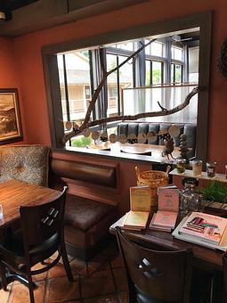 Interior - SUR at the Barnyard in The Barnyard Shopping Village - Carmel, CA American Restaurants