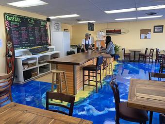 Interior - Surfside Cafe Maui in Kihei, HI American Restaurants