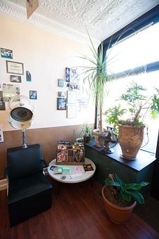 Interior - Suz Pratt The Holistic Stylist in Ferguson Historic Business District ~ Jeske Park - Ferguson, MO Beauty Salons