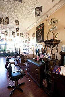 Interior - Suz Pratt The Holistic Stylist in Ferguson Historic Business District ~ Jeske Park - Ferguson, MO Beauty Salons