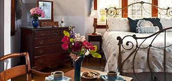 Interior - The Artist's Inn and Gallery in Terre Hill, PA Art Galleries & Dealers