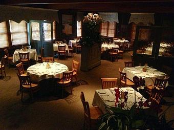 Interior - The Dakota in Historic Downtown Covington - Covington, LA American Restaurants