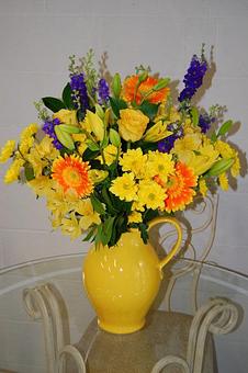 Interior - The Flower Shop in Charlottesville, VA Florists