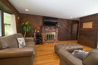 Interior - The Henry Studio in Downtown - Holliston, MA Misc Photographers