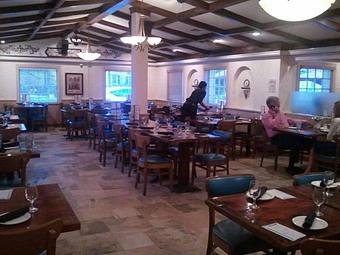 Interior - The Orapax in Chelsea - Norfolk, VA Hamburger Restaurants