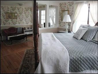 Interior - The Victoria Inn Bed & Breakfast and Pavilion in Hampton, NH Bed & Breakfast