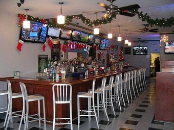 Interior - The Village Idiot Pub in Patchogue, NY Pubs