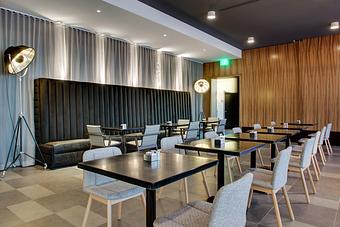 Interior - Thorn Restaurant & Lounge in Pearl District - Rosemont, IL American Restaurants