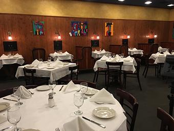 Interior - Tiramisu in Quincy, IL Italian Restaurants