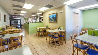 Interior - Tropic Chill Deli in Naples, FL American Restaurants