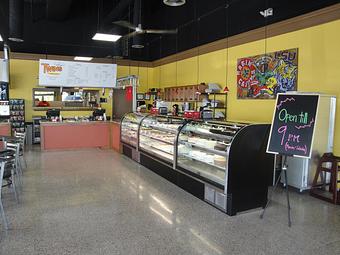 Interior - Twin's Burgers & Sweets in Lafayette, LA Hamburger Restaurants