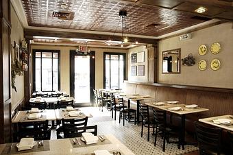 Interior - Vesuvio in Bay Ridge - Brooklyn, NY Italian Restaurants