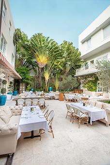 Interior - Villa Azur in 309 23rd Street - Miami Beach, FL French Restaurants