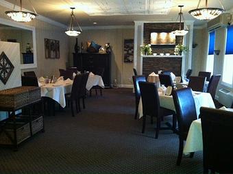 Interior - Villa Paul Restaurant in Hampton Bays, NY Italian Restaurants