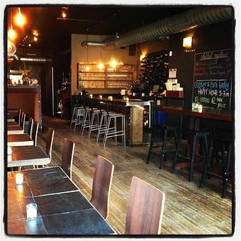 Interior - Volo Restaurant Wine Bar in Roscoe Village/Lakeview - Chicago, IL American Restaurants