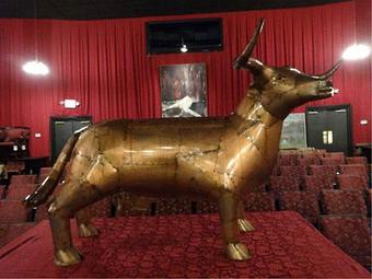 Interior - Wilton Theatre Auction Gallery in Wilton Manors, FL Auctioneers