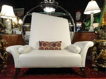 Interior - Wilton Theatre Auction Gallery in Wilton Manors, FL Auctioneers