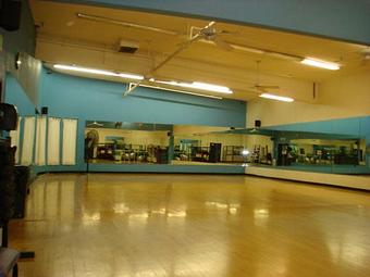 Interior: Group X Room - World Gym Fitness Center in Tracy, CA Health Clubs & Gymnasiums