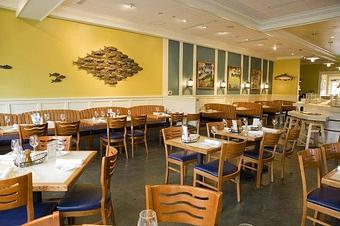 Interior - Yankee Pier in Lafayette, CA Seafood Restaurants