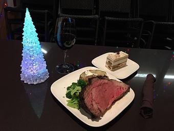 Product: Prime Rib Dinner - 8 Dragons Restaurant in Healdsburg, CA Bars & Grills