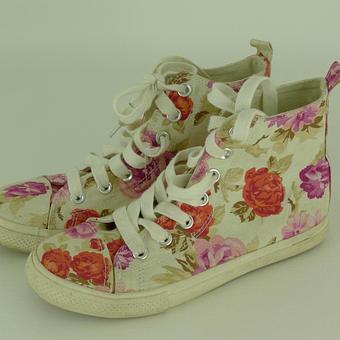 Product - Dazzle Quality Resale Fashions in Hayden, ID Consignment & Resale Stores