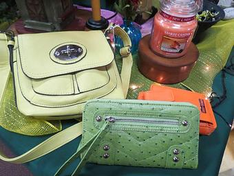 Product - Deshia in Van Wert, OH Shopping & Shopping Services