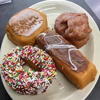 Product: Delicious donuts & pastries made fresh every day. Available only while supplies last! - Dom Bakeries North Carolina in North Wilkesboro, NC Bakeries