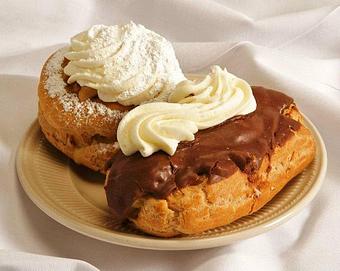 Product: Chocolate Eclair & Creme Puff - Earl Abel's - Take Out: in Alamo Heights - San Antonio, TX American Restaurants