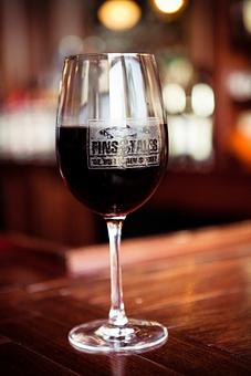 Product: Etched Wine Glasses - Fins & Tales in Southbridge, MA Seafood Restaurants