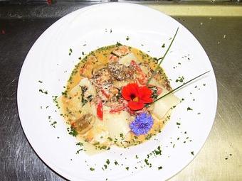 Product - Floating Restaurant - Located AtMarine Services in Hope, ID American Restaurants